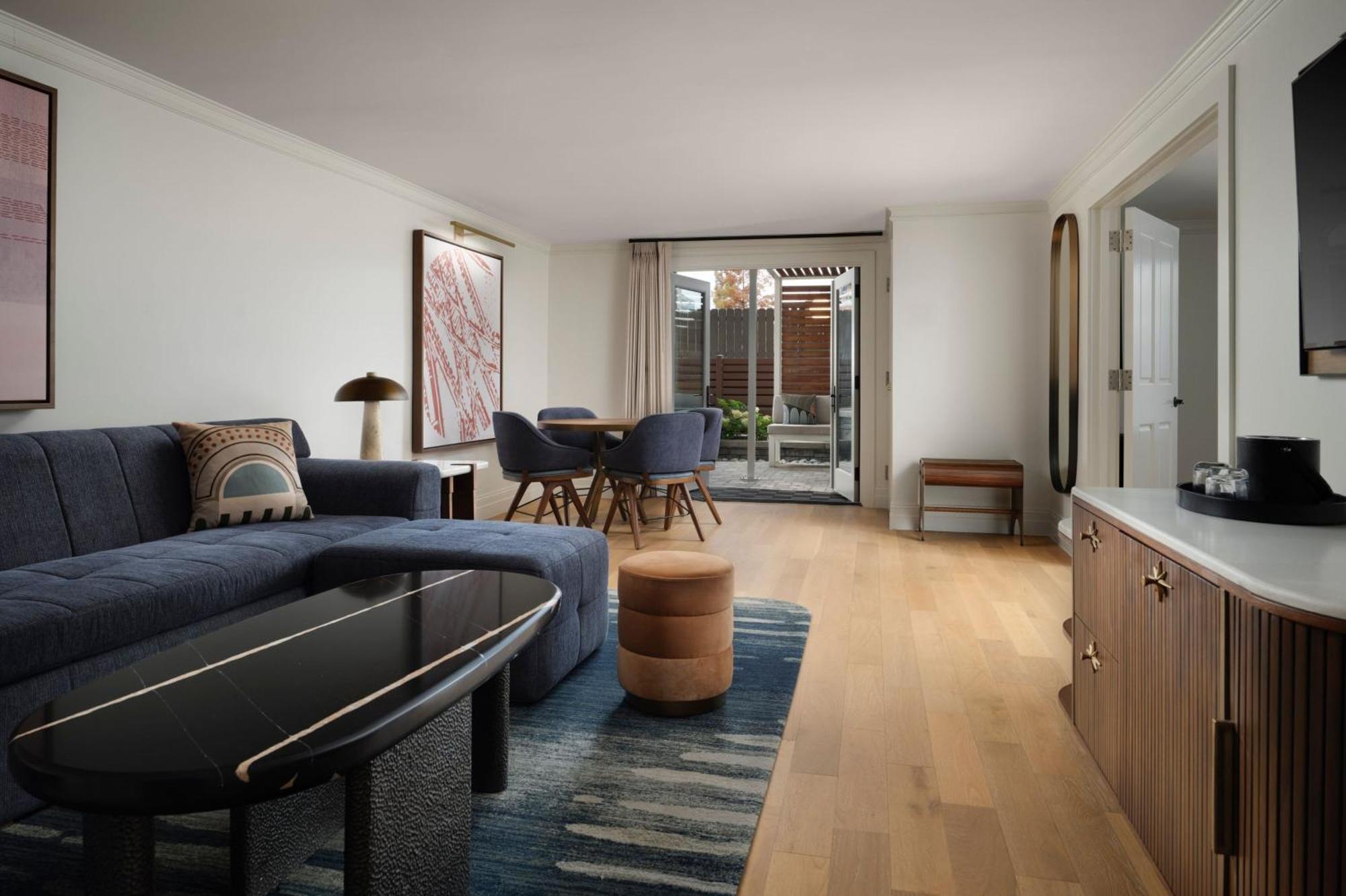 One-Bedroom King Suite