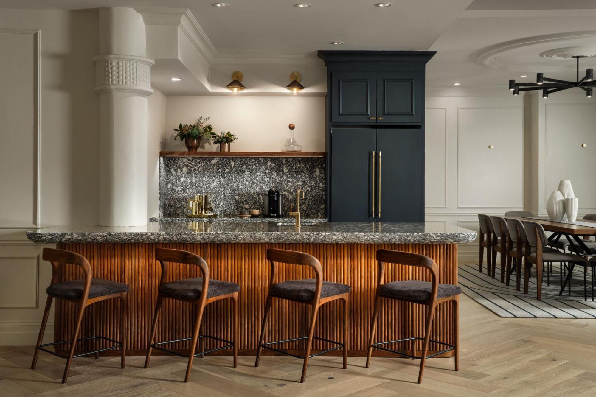 One-Bedroom King Suite